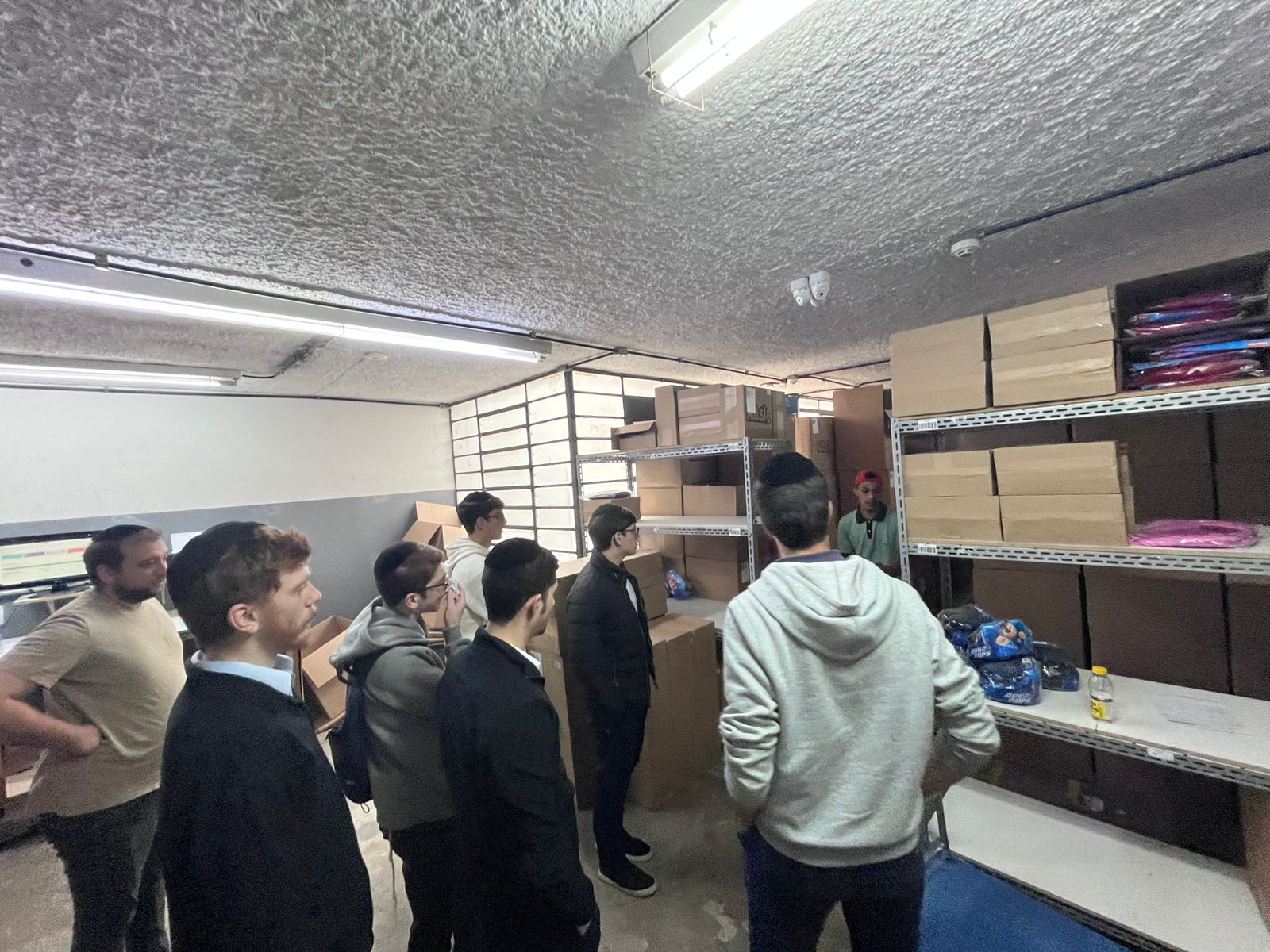 Alunos e equipe da Nash reunidos